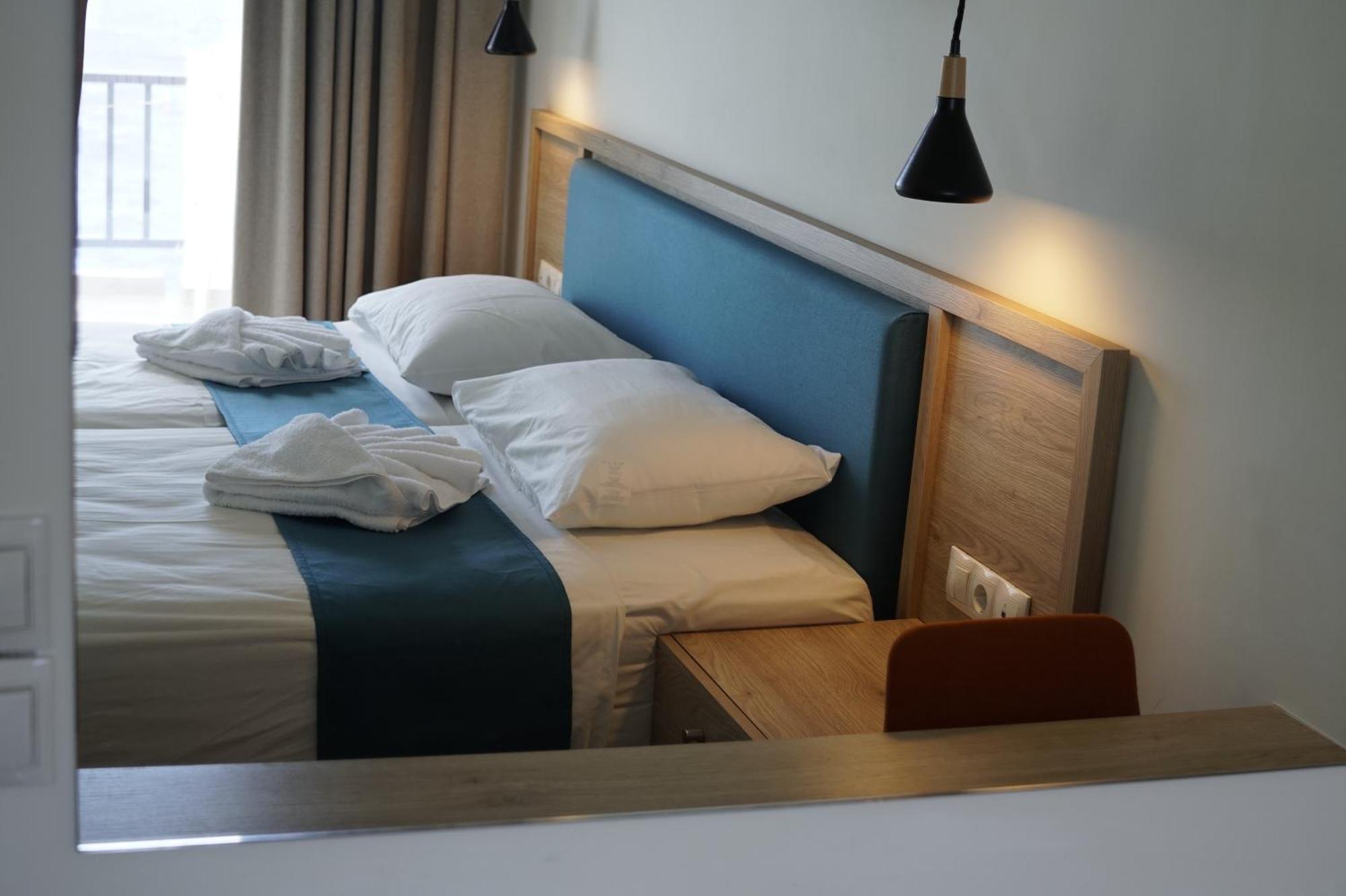 Cavos Bay Hotel & Studios Armenisztísz Kültér fotó