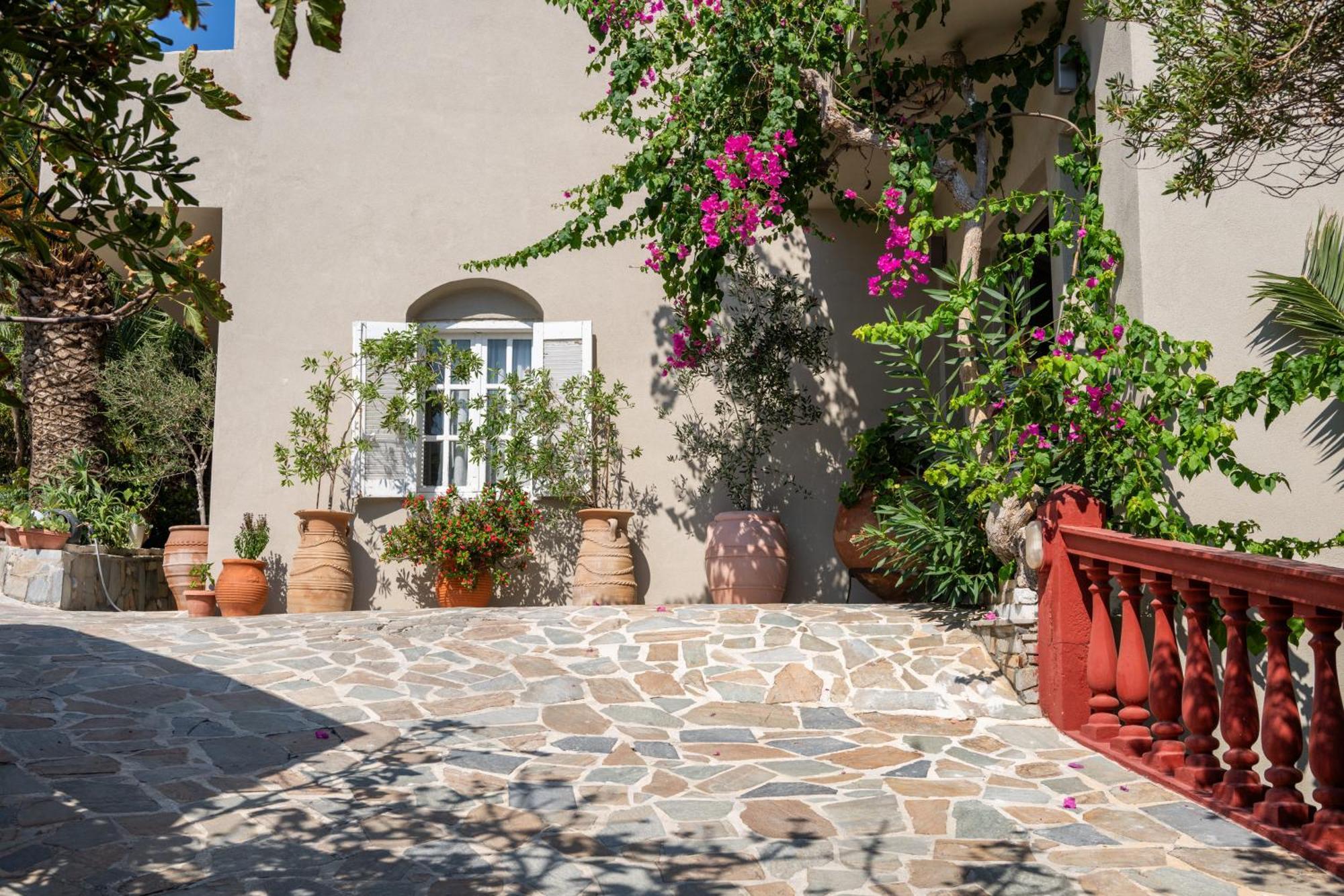 Cavos Bay Hotel & Studios Armenisztísz Kültér fotó