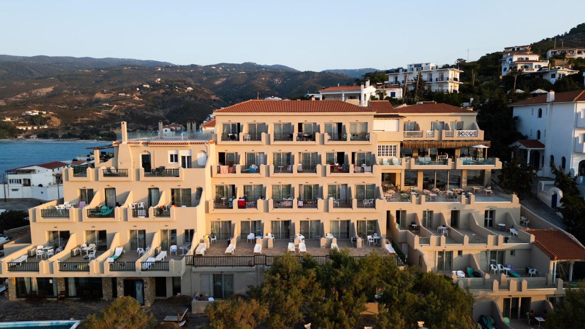 Cavos Bay Hotel & Studios Armenisztísz Kültér fotó