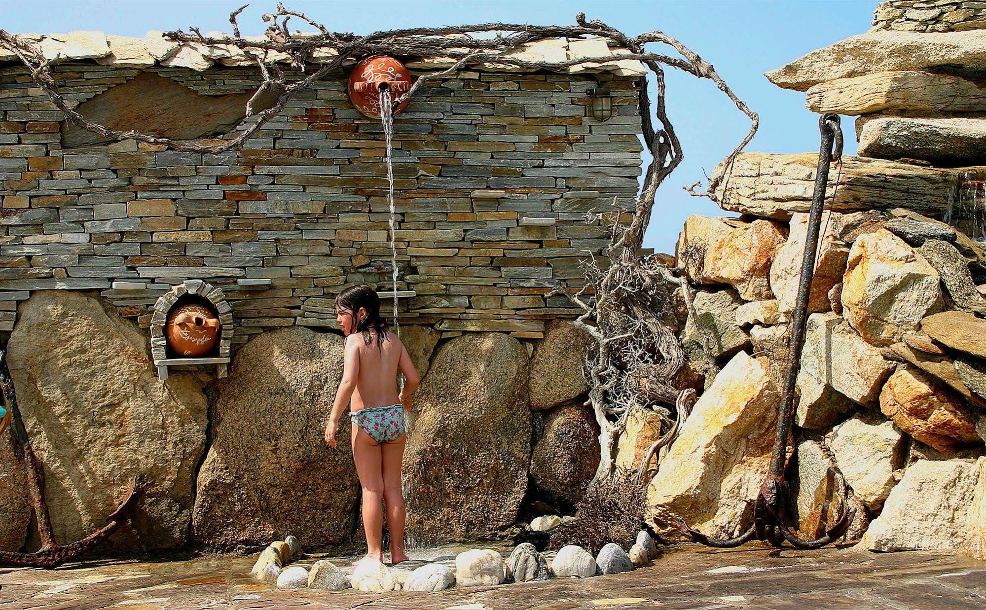 Cavos Bay Hotel & Studios Armenisztísz Kültér fotó
