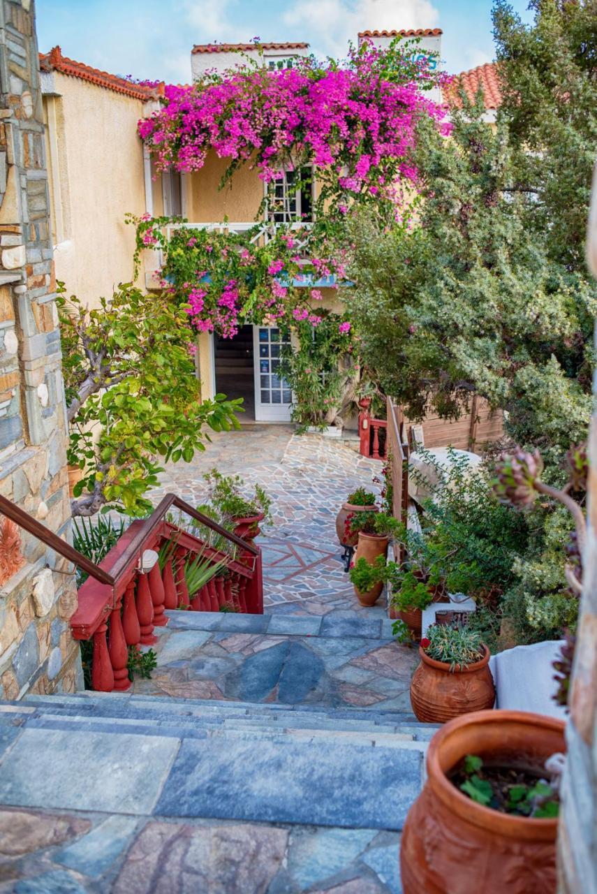 Cavos Bay Hotel & Studios Armenisztísz Kültér fotó